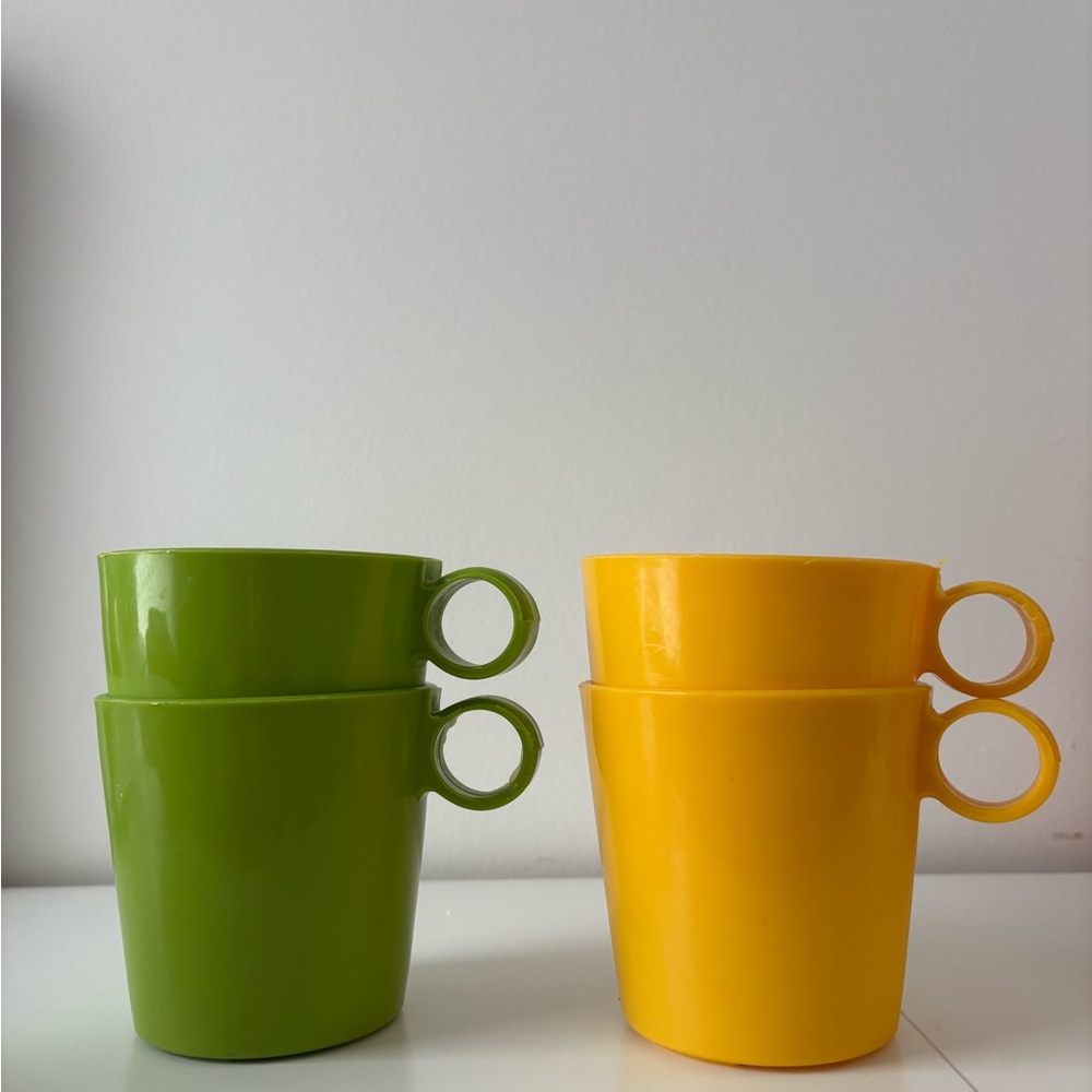 Mid Century Modern Stackable Plastic mugs
